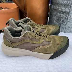 Women’s Vans Ultrarange Mte Olive Green Size: 8